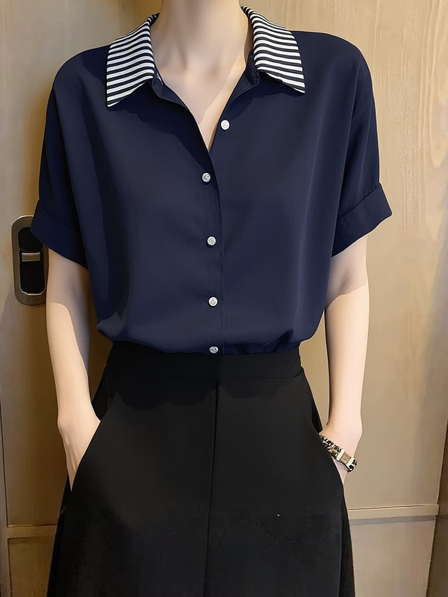 프랑스식 품격 블루 색상 POLO 칼라 반팔 여성 셔츠 2026 여름 새로운 스트라이프 패치워크 루즈핏 슬림해 보이는 맨위 이미지 3