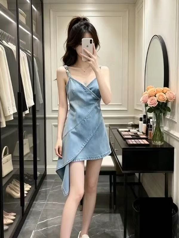 작은 대중 아니요 명중 섹션 품격 V넥 데님 슬립 여성 드레스 2026 여름 새로운 핫걸 불규칙 점프 슈트 이미지 2