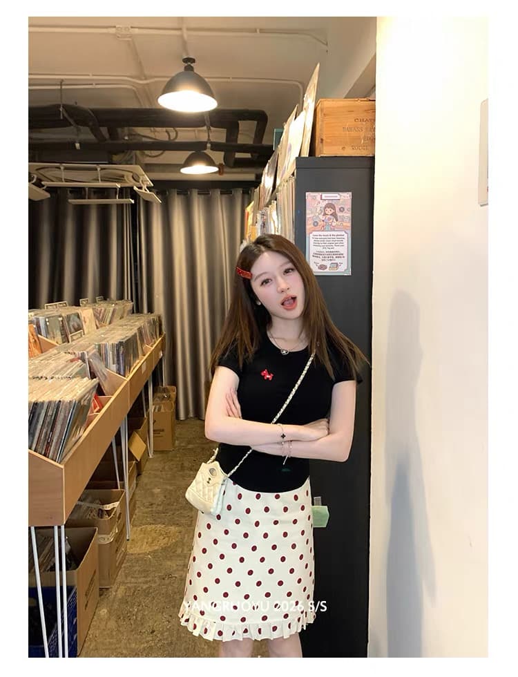 한 부서 달콤한 자매 세트 여성 여름 반팔 티셔츠 맨위 학원 스타일 도트 무늬 반신 스커트 슬림해 보이는 다용도 투피스 세트 이미지 2