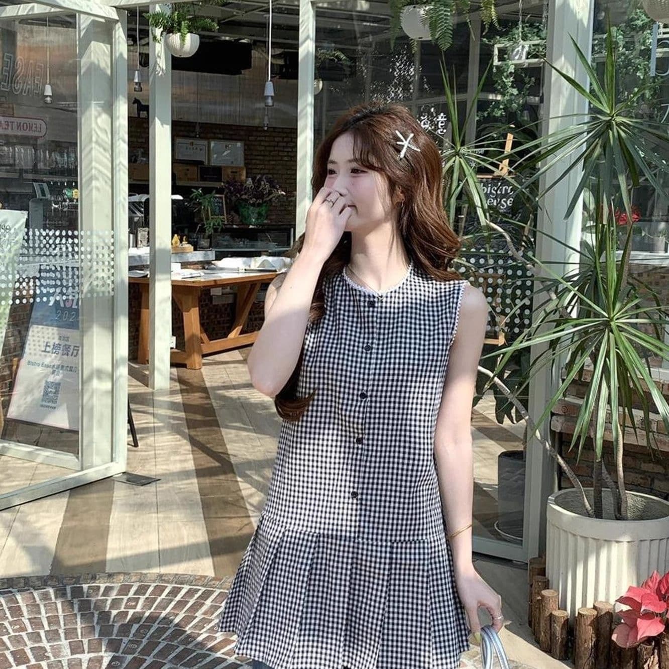 한 부서 싱글 줄 버튼 체크무늬 민소매 조끼 원피스 2026 여름 새로운 연령 감소 작은 키 플리츠 미니 스커트 여성 이미지 4
