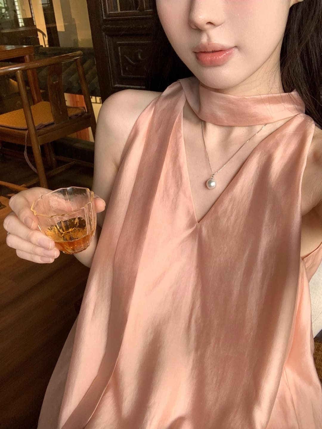 휴가 바람 행침 목 백리스 여성 드레스 2026 여름 새로운 루즈핏 슬림해 보이는 민소매 우아한 롱 스커트 상세 이미지 4