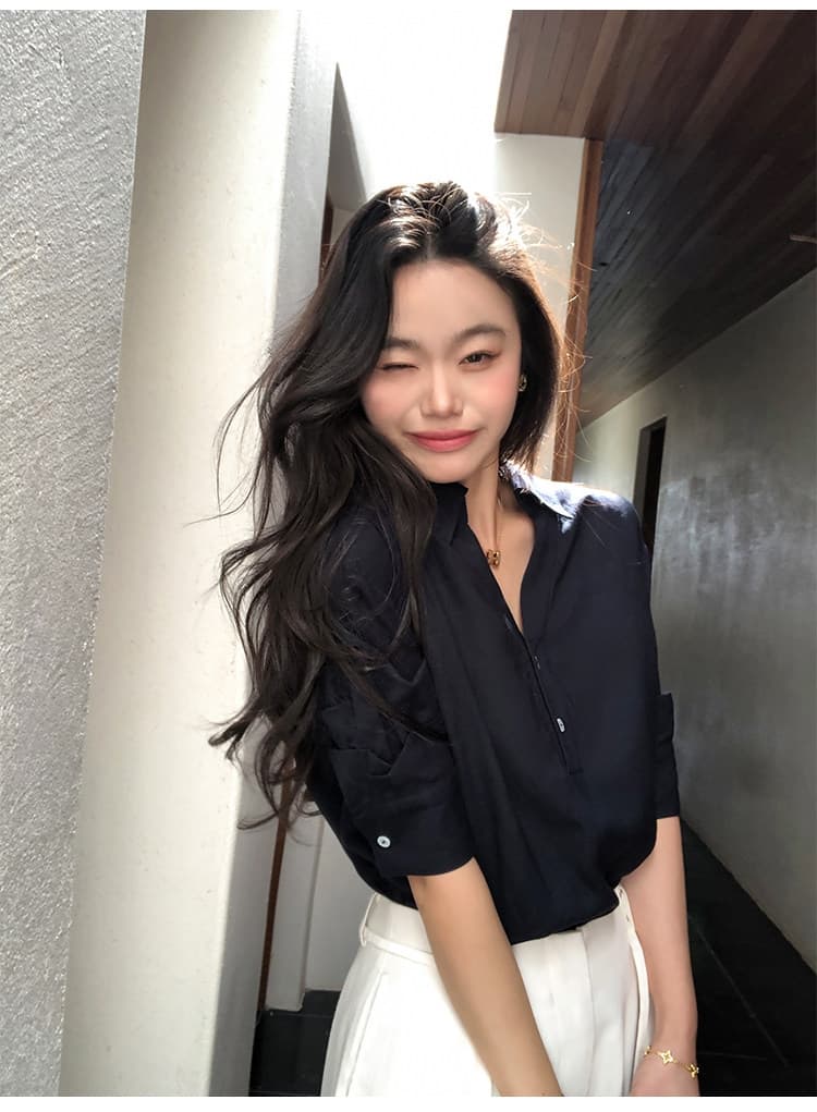 해군 빛 산소 미니멀리즘 루즈핏 라이 경기 서울 아마 V넥 중간 소매 여성 셔츠 느슨함 센스 출퇴근 맨위 상세 이미지 4