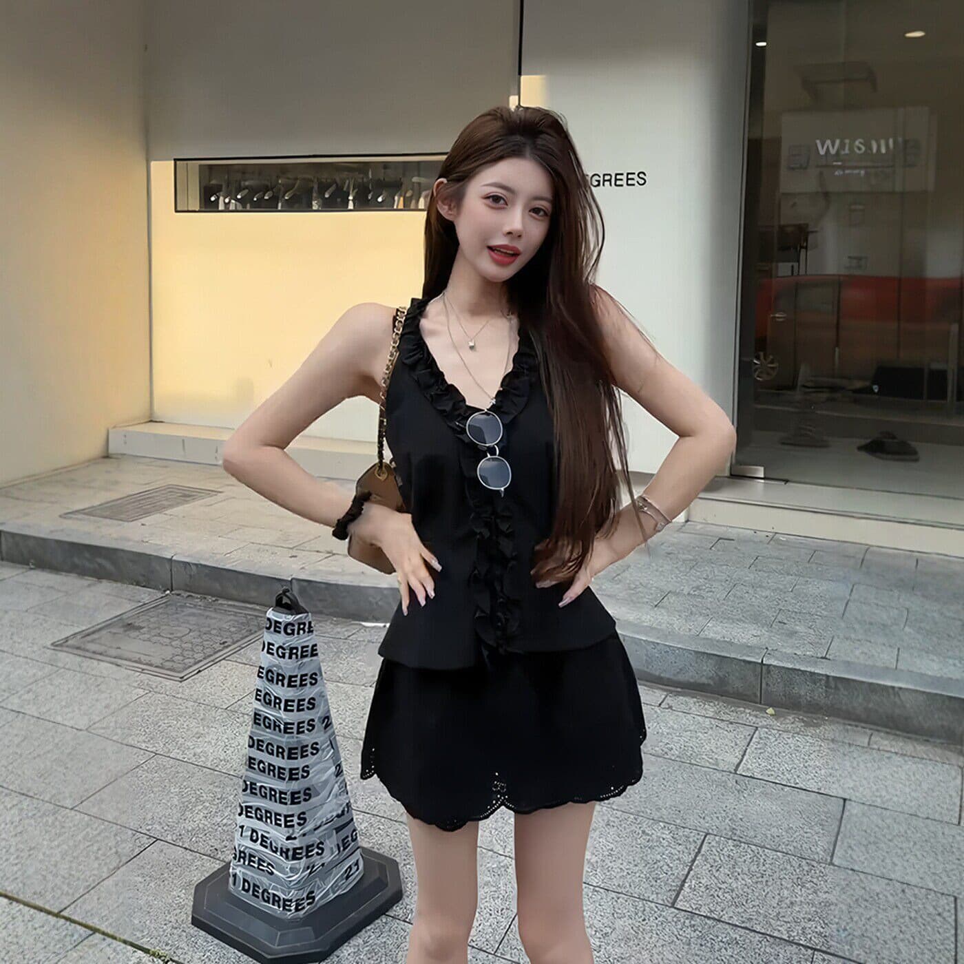 달콤한 차가운 바람 V넥 행침 목 프릴 행침 목 캐미솔 반 스커트 세트 여성 여름 핫걸 패션 투피스 세트 이미지 5