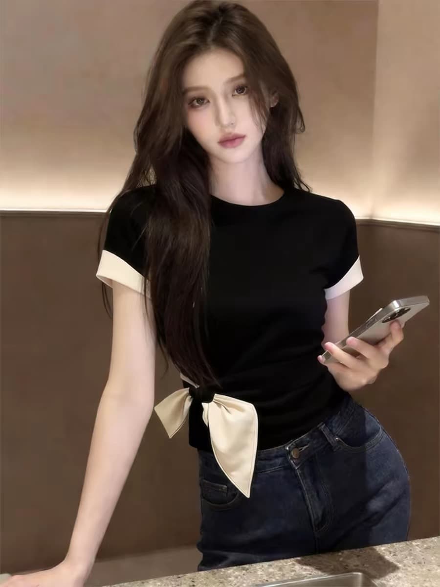 작은 샤넬 스타일 나비 매듭 스트랩 검정색 반팔 티셔츠 여성 의류 여름 캐주얼 다용도 허리 수축 몸매 가꾸기 슬림해 보이는 맨위 상세 이미지 2