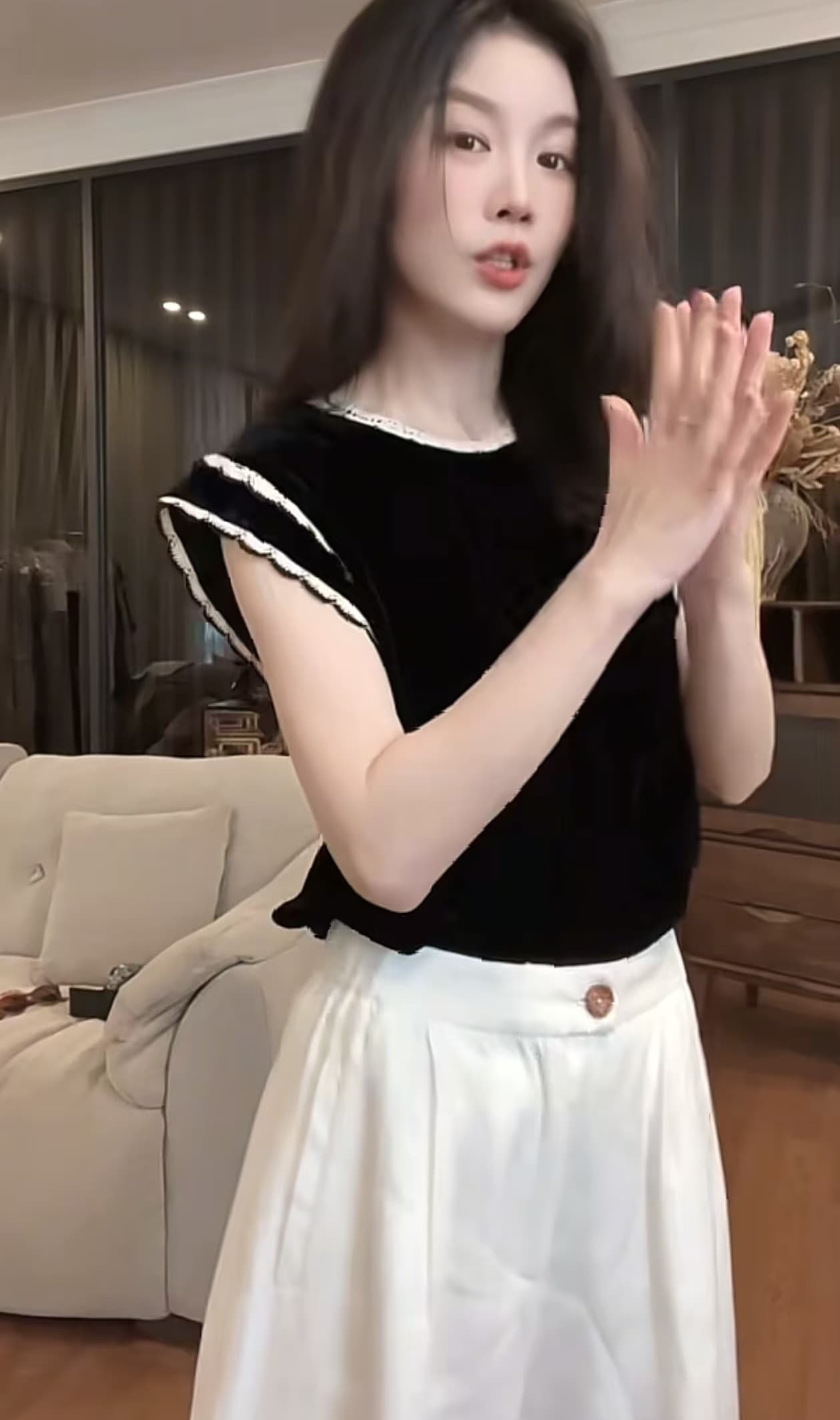 프랑스식 레이스 민소매 조끼 여성 여름 2026 새로운 고유 한 아름다운 작은 셔츠 디자인 센스 작은 대중 Chic 맨위 상세 이미지 1