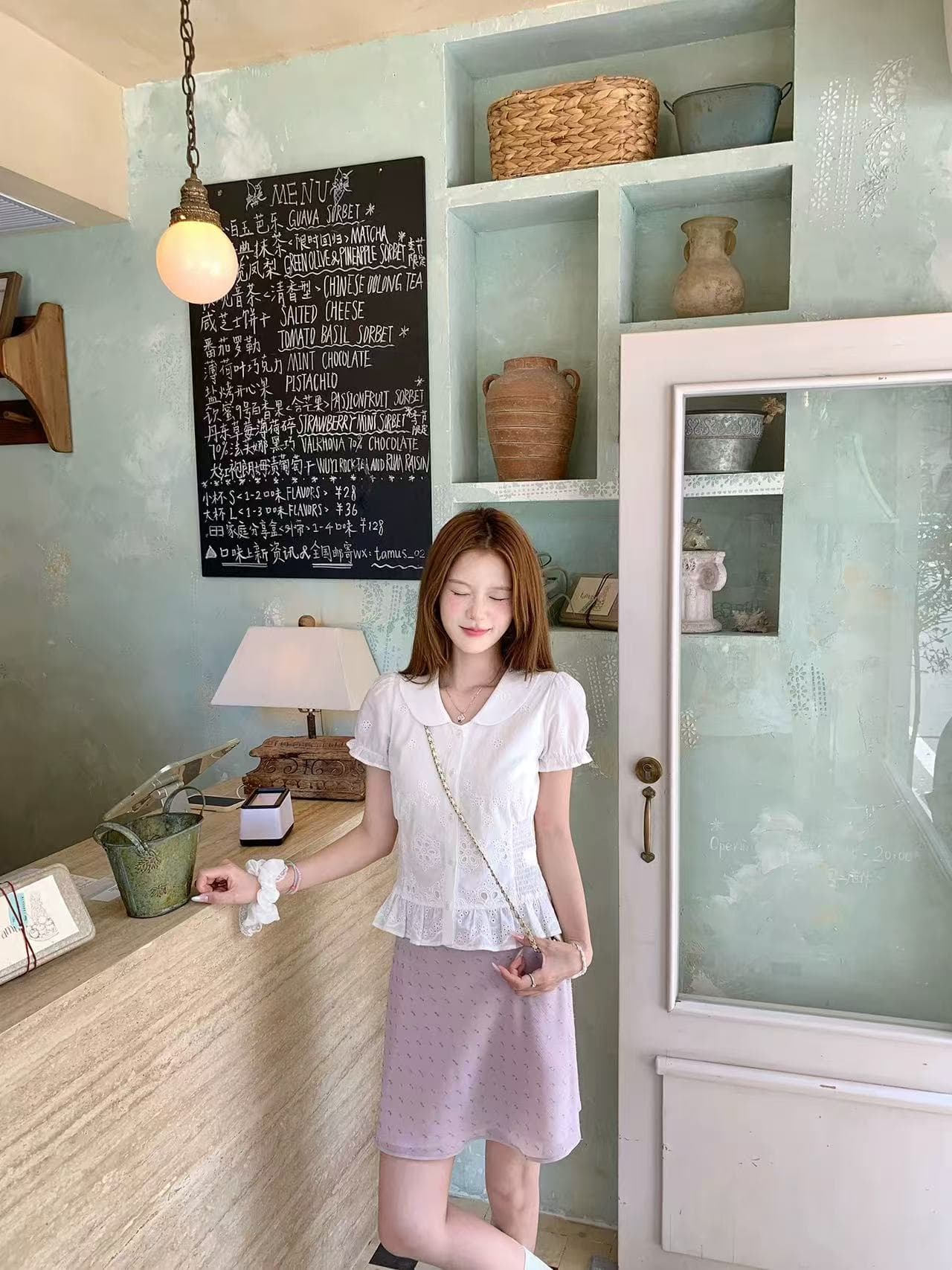 양 양 yangruoyu 우유 화이트 동백 나무 자수 프랑스식 반팔 셔츠 허리 수축 인형 셔츠 달콤함 맨위 상세 이미지 2