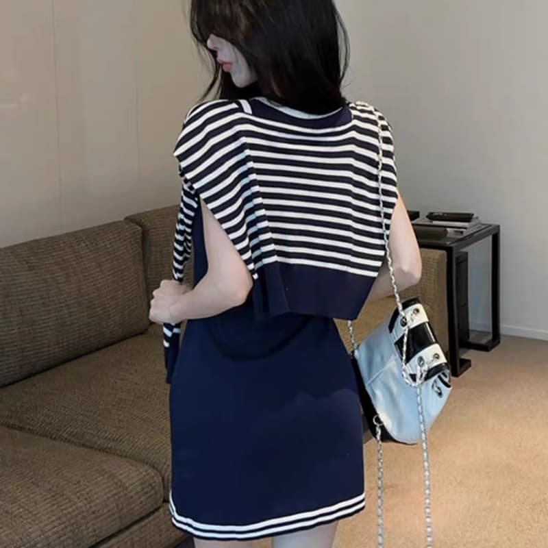 한 부서 학원 스타일 스트라이프 숄 스트랩 드레스 달콤한 매운맛 섹시함 연령 감소 몸매 가꾸기 슬림해 보이는 한 마디 조끼 미니 스커트 이미지 5