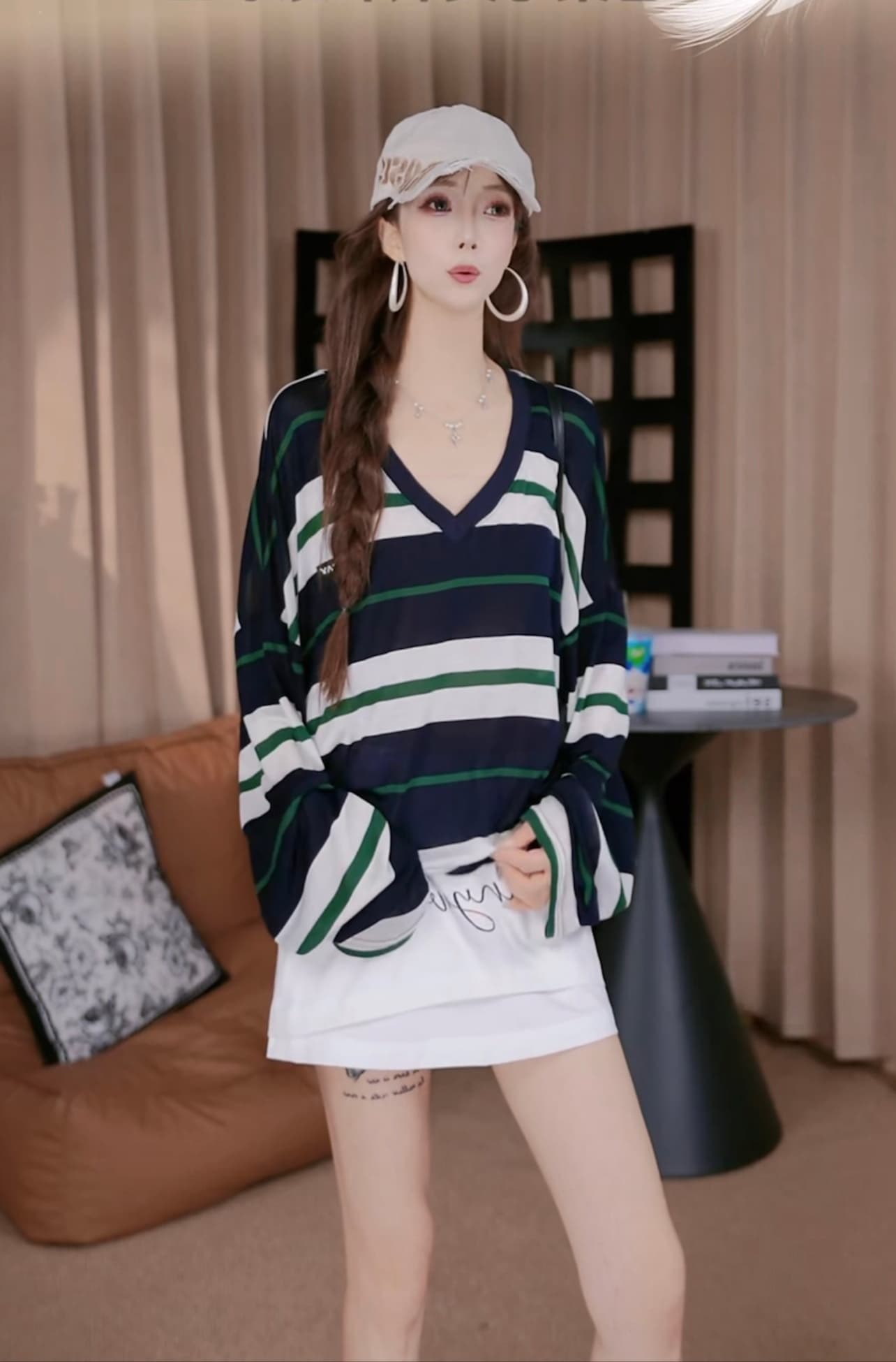 구슬 구슬 독점적 인 느긋한 와 성별 레트로 와이드 스트라이프 배색 V넥 t 긴팔 상세 이미지 3