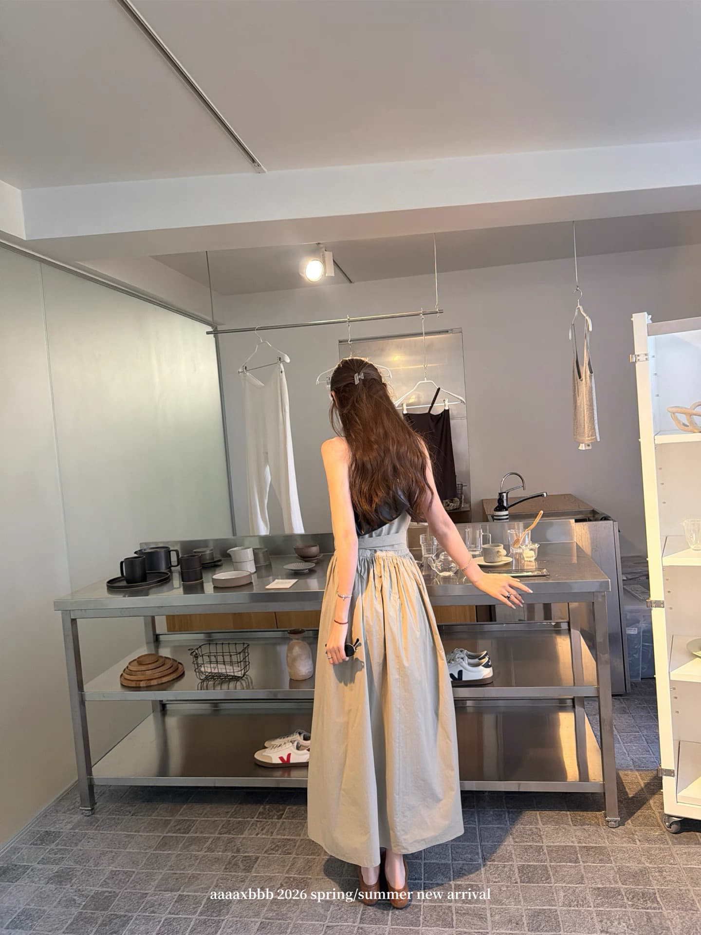 aaaaxbbb 조용한 럭셔리 매너 여름 프랑스식 민소매 드레스 허리 수축 품격 슬림해 보이는 조끼 롱 스커트 여성 상세 이미지 3
