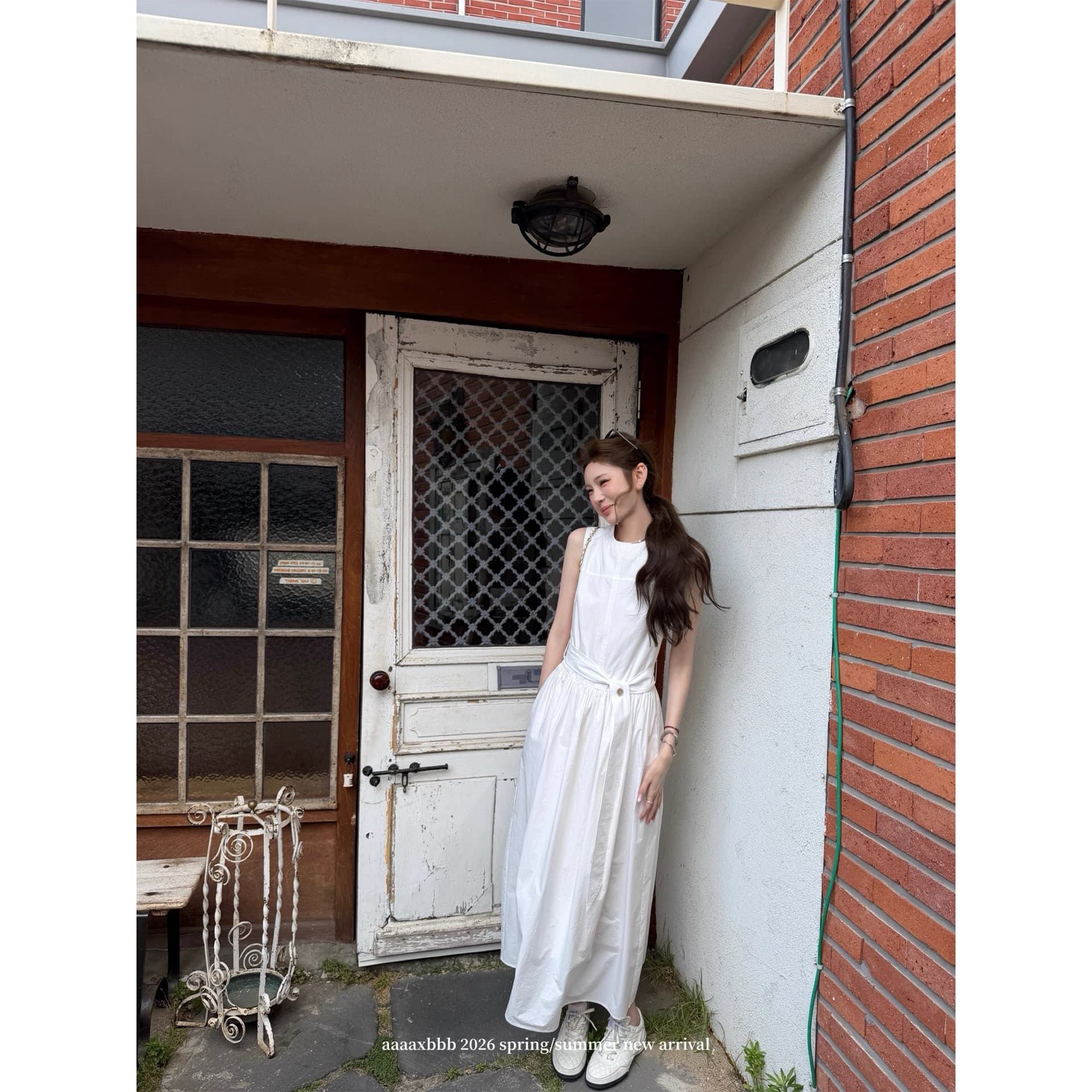 aaaaxbbb 조용한 럭셔리 매너 여름 프랑스식 민소매 드레스 허리 수축 품격 슬림해 보이는 조끼 롱 스커트 여성 상세 이미지 4
