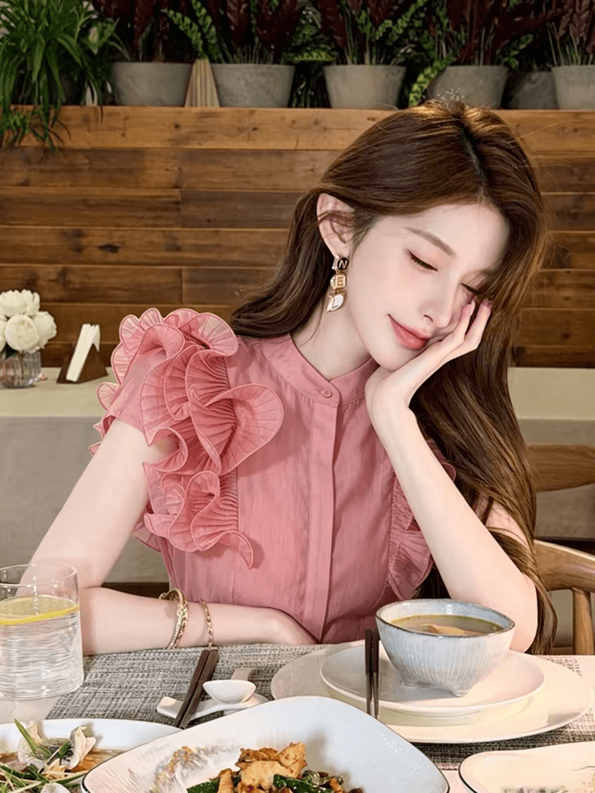 품격 고급 센스 핑크색 연꽃 잎 소매 맨위 2026 년 여름 섹션 신제품 프랑스식 고유 한 아름다운 민소매 여성 셔츠 상세 이미지 1