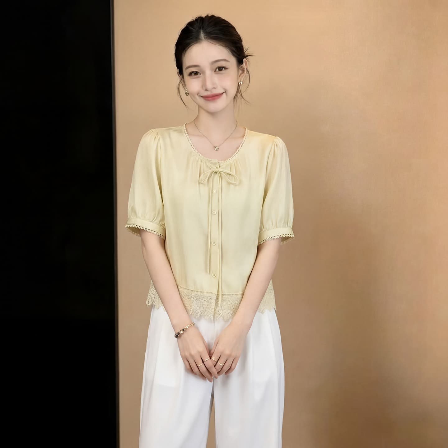 2026 여름 거품 소매 홀로우 아웃 레이스 레이스 디자인 센스 반팔 맨위 이미지 3