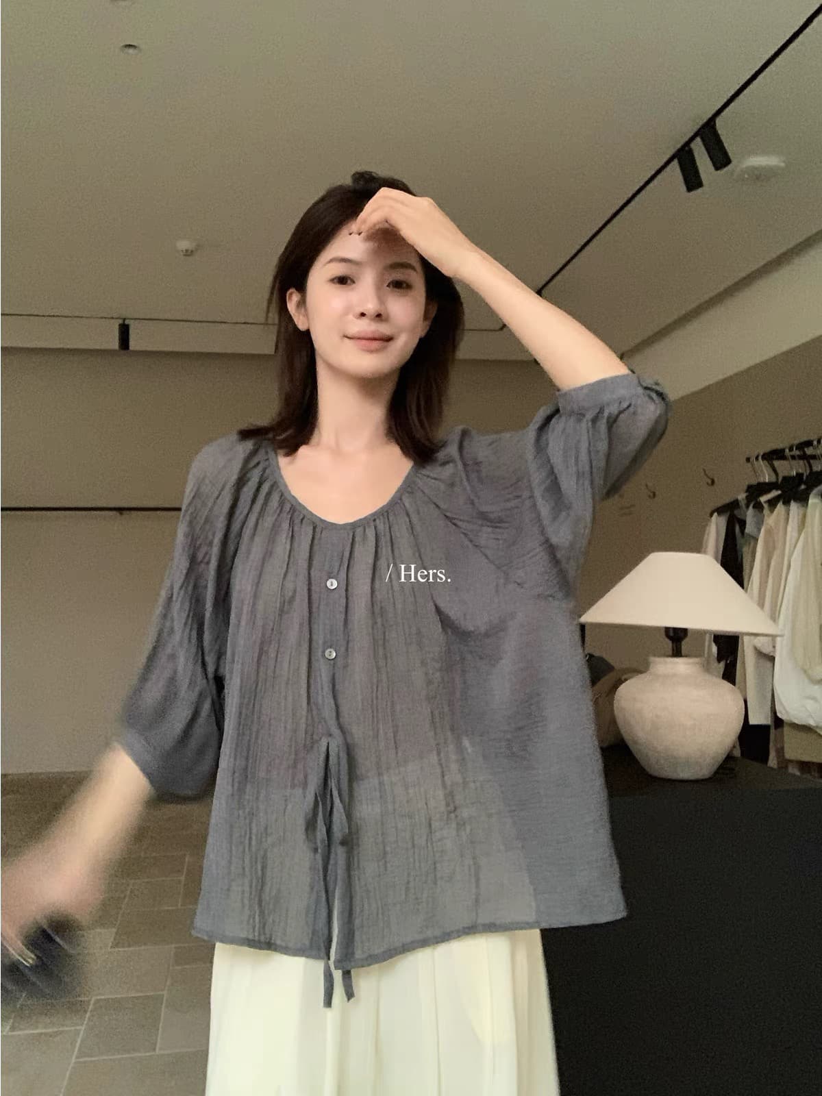 일본식 패션 루즈핏 미니멀리즘 출퇴근 라운드 넥 레이스업 다용도 작은 셔츠 상세 이미지 4