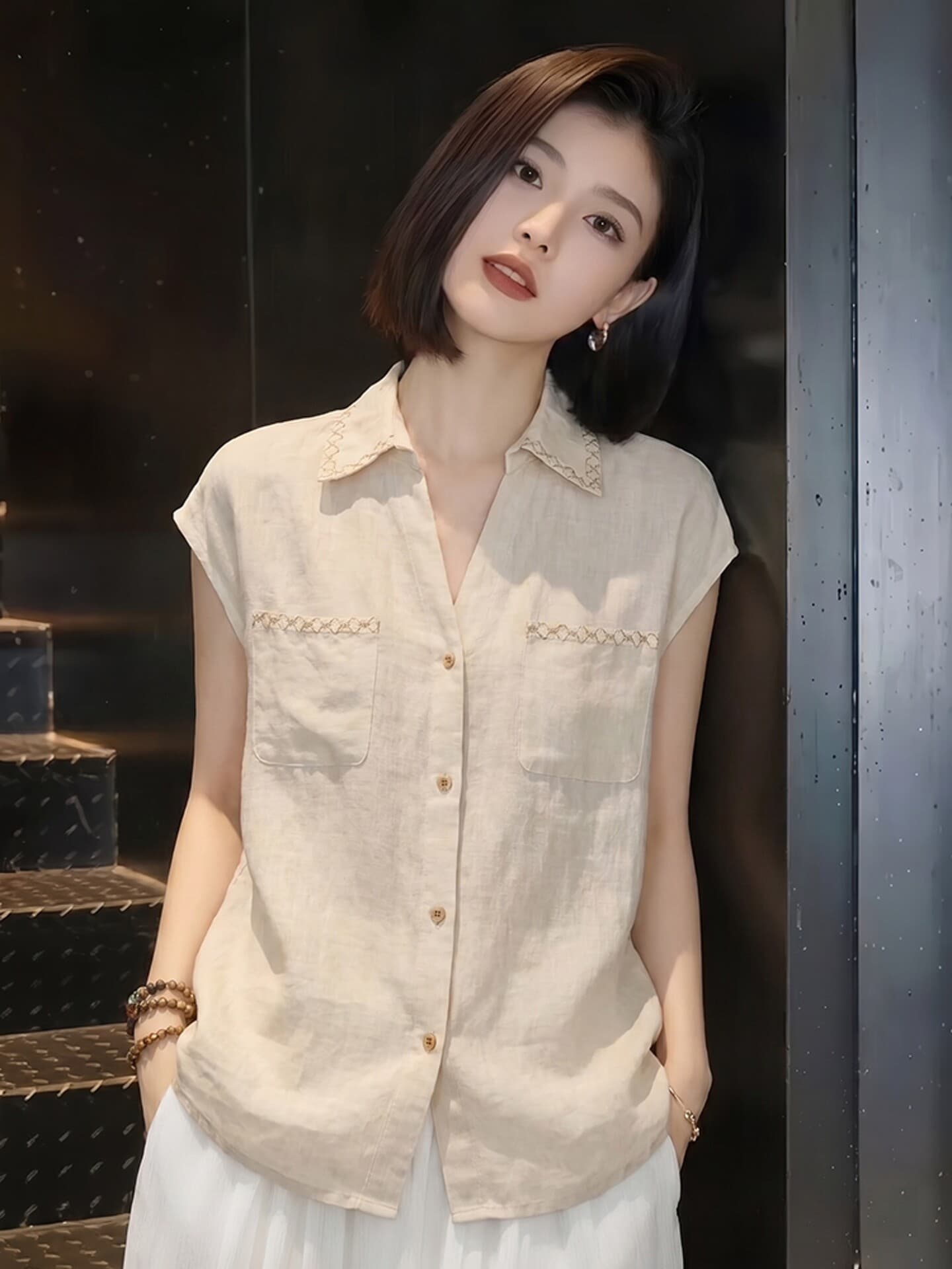 2026 여름 새로운 살구 색상 캐주얼 자수 폴로 칼라 반팔 라미 여성 셔츠 빛 럭셔리 바람 다용도 느긋한 맨위 상세 이미지 3