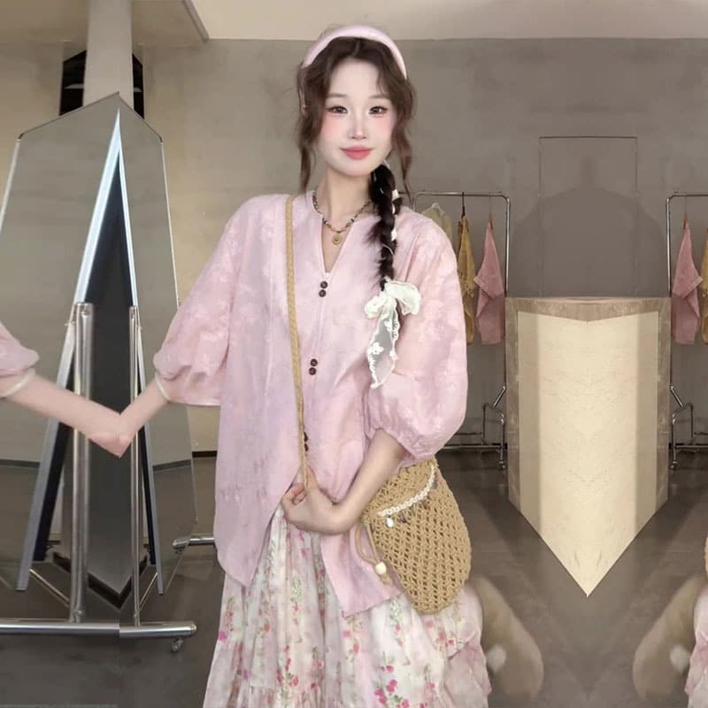 캐주얼 바람 느긋한 루즈핏 얇은 스타일 여성 셔츠 2026 여름 새로운 디자인 센스 작은 대중 트임 거품 소매 맨위 이미지 5