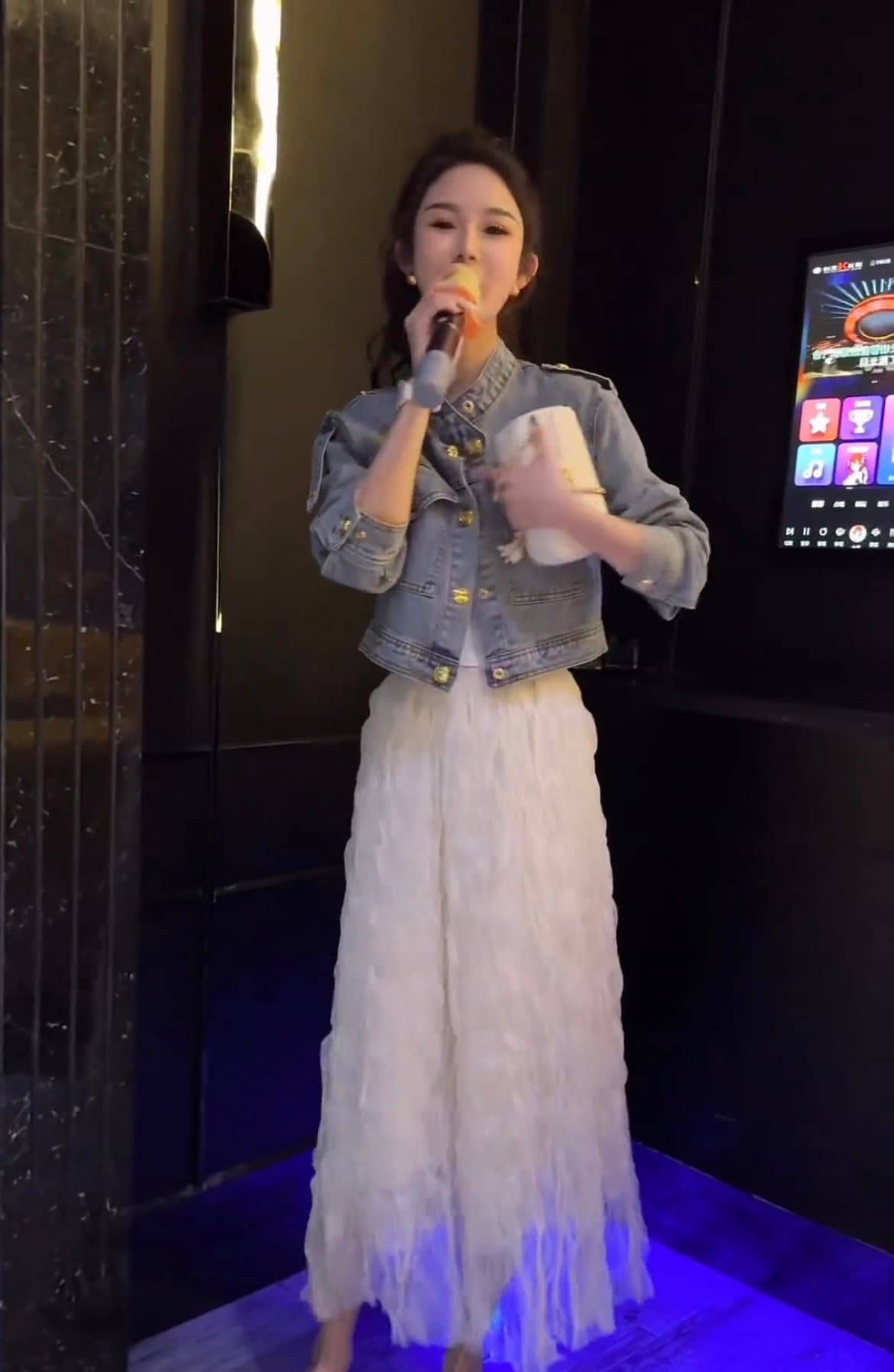 패션 고급 센스 세트 여성 짧은 카우보이 바깥 메쉬 세트 반신 스커트 투피스 세트 2024 봄 여성 의류 폭발 상세 이미지 4