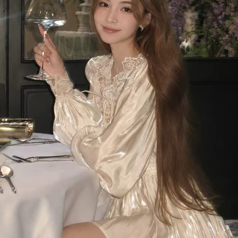리프 작은 팅 향기로운 백주 깃발 구슬 빛 새틴 부드러운 반신 치마 세트 이미지 3
