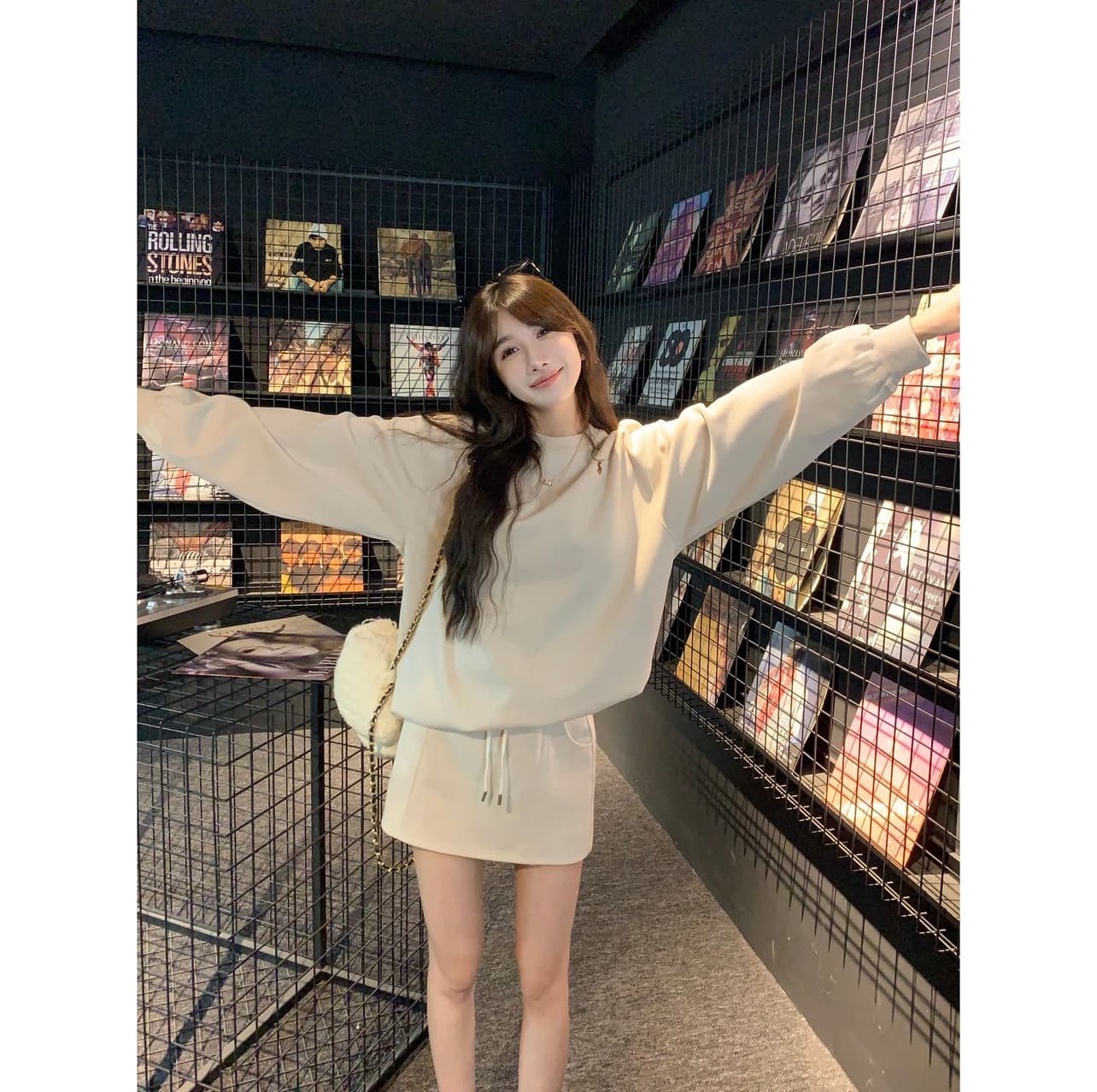 로마 그림 캐주얼 루즈핏 풀오버 긴팔 플러스 얇은 플러시 후드티 가져 가라. 패션 하이웨이스트 반 스커트 세트 상세 이미지 1