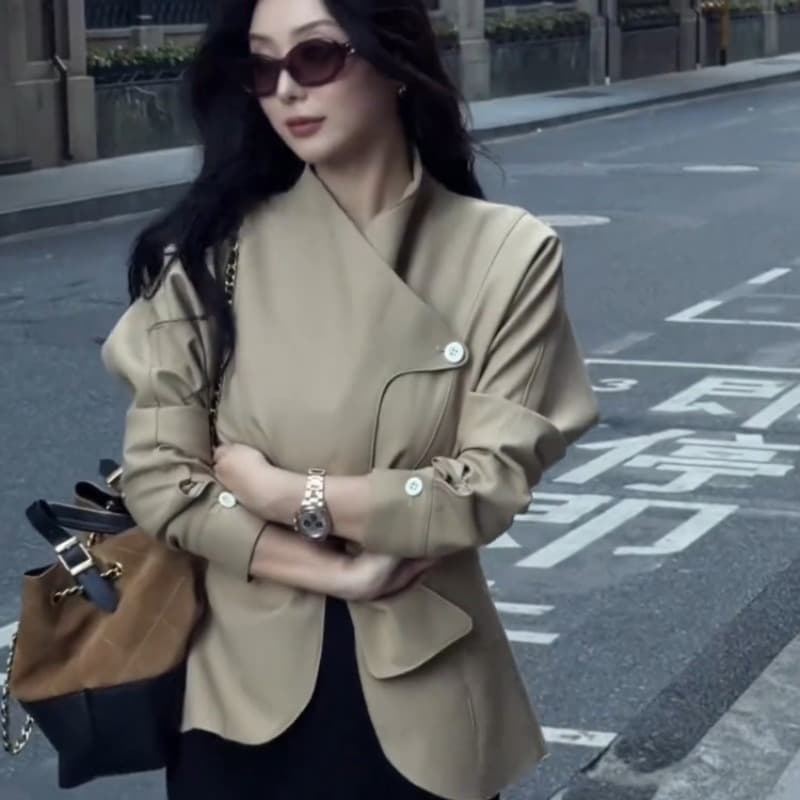 작은 대중 디자인 센스 카키 색 바람막이 여성 코트 2025 가을 새로운 단순한 관대 한 고급 센스 허리 수축 맨위 이미지 5