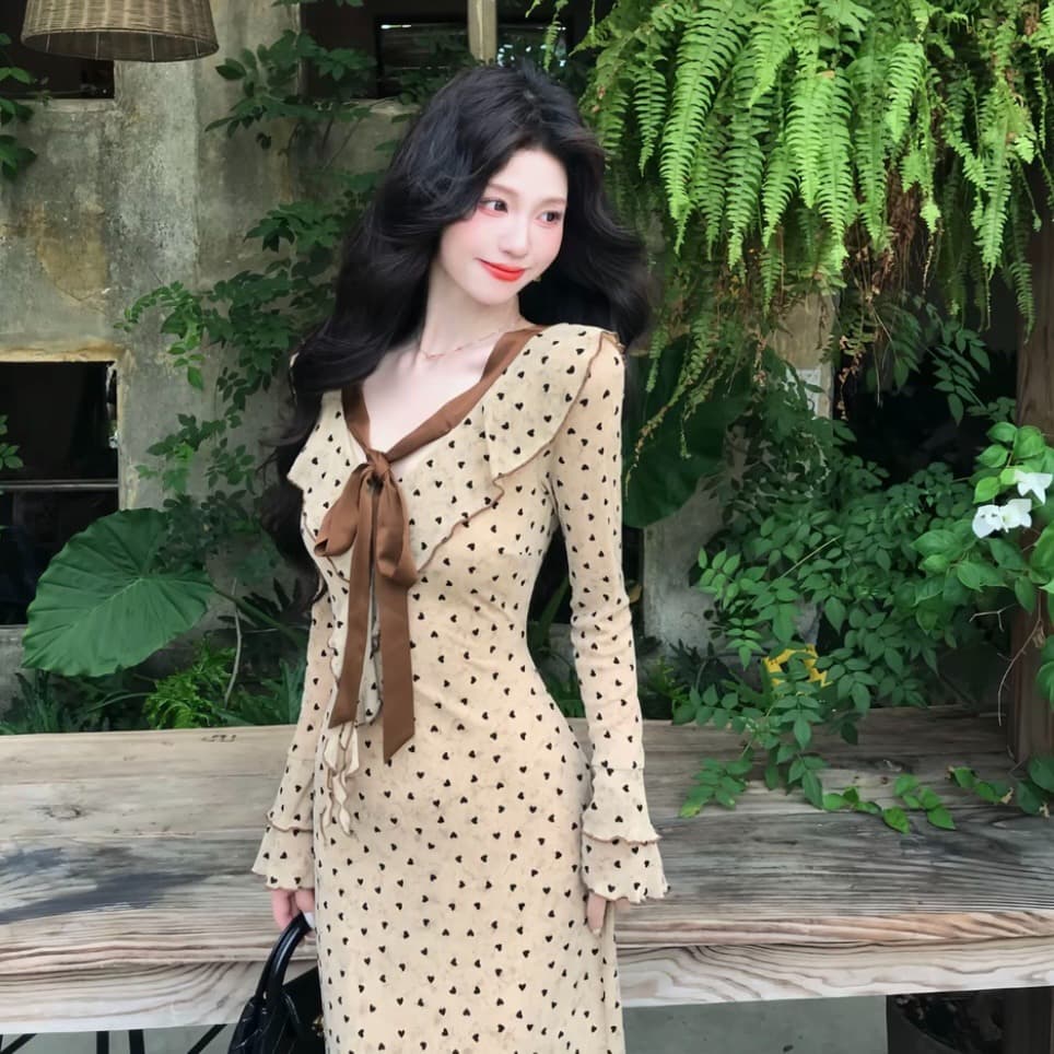 폴카 블랙 숙련 된 하트 도트 무늬 V넥 프릴 이른 가을 몸매 가꾸기 슬림해 보이는 품격 프랑스식 하이웨이스트 인어 꼬리 이미지 5