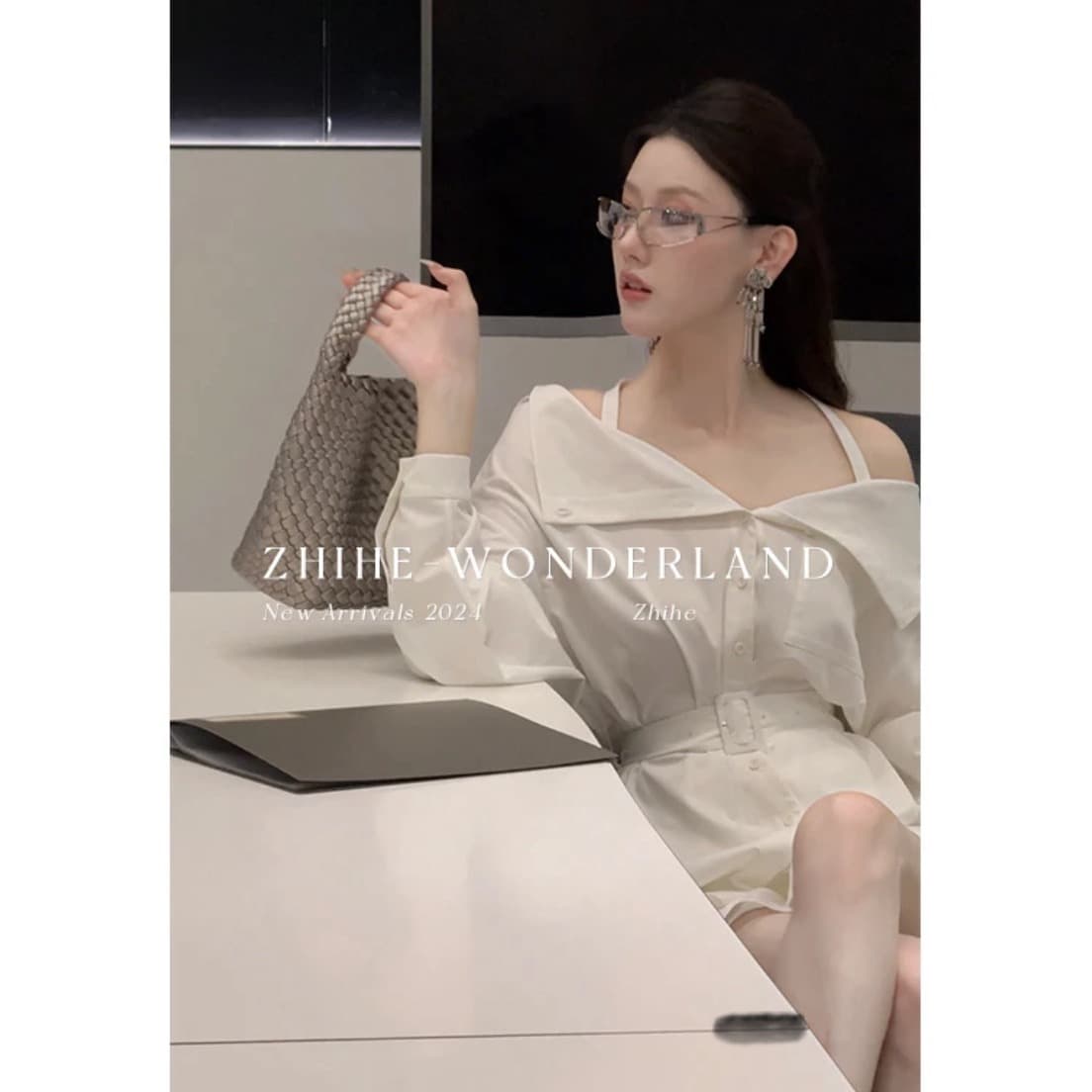 달빛 필기 오리지널 럭셔리 센스 행침 목 오프숄더 레이스업 허리 수축 셔츠 이미지 5
