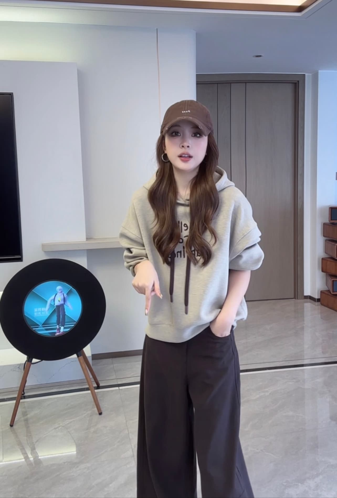 패션 캐주얼 루즈핏 작은 키 풀오버 후드 알파벳 후드티 상세 이미지 2