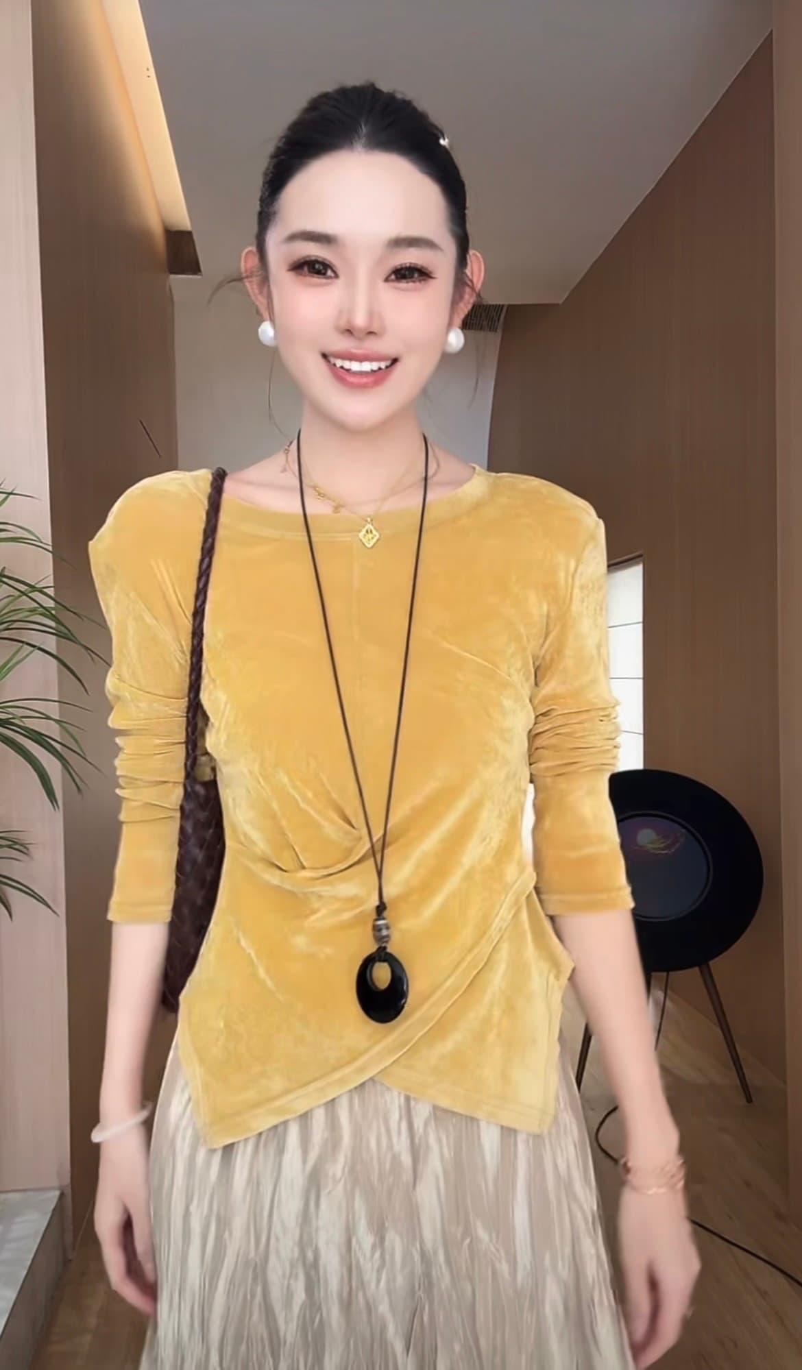 벨벳 라운드 넥 십자가 슬림해 보이는 표지 고기 품격 다용도 고급 긴팔 맨위 상세 이미지 2