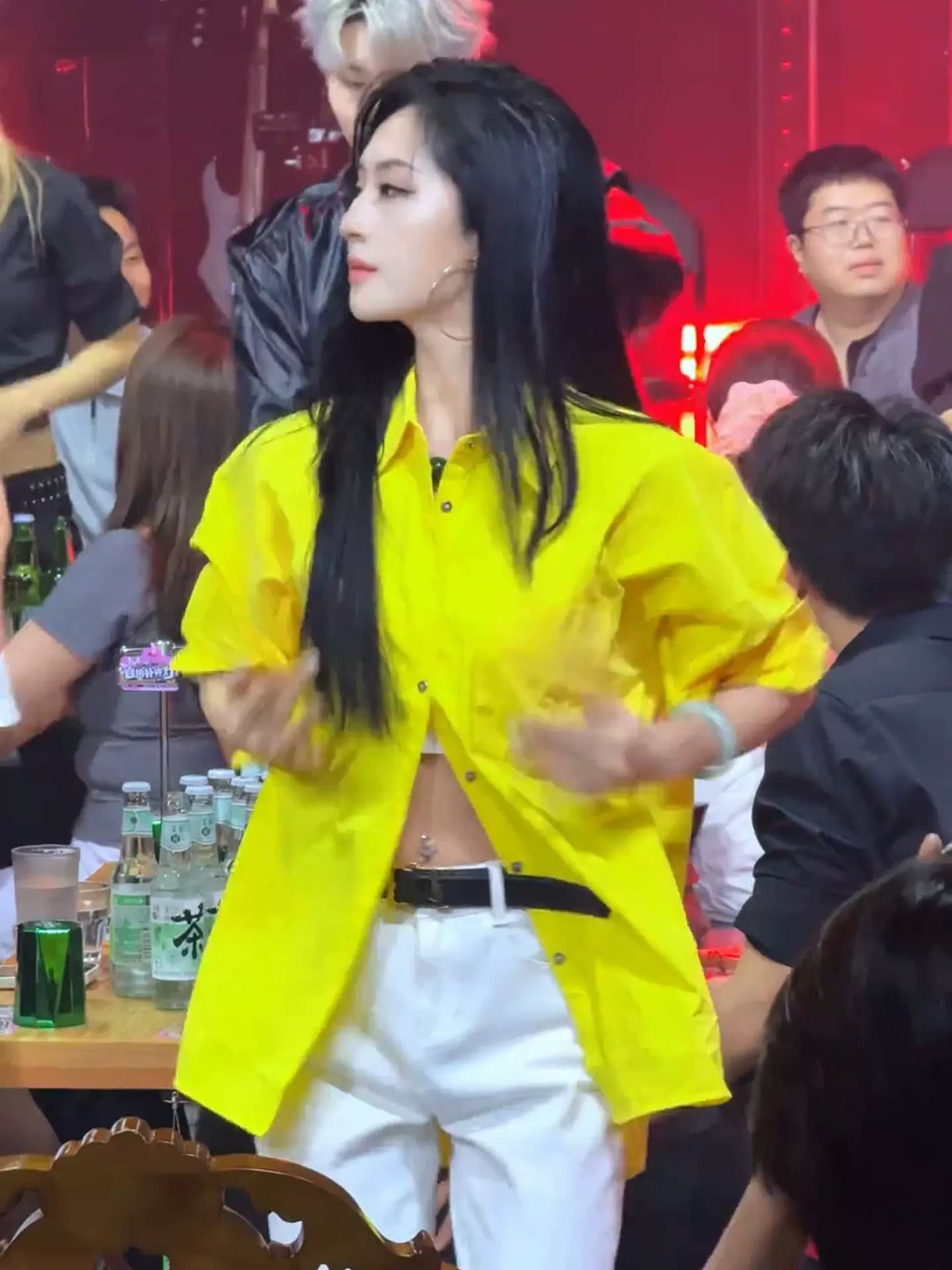 봄 가을 프랑스식 레몬 옐로우 슈퍼 디스플레이 화이트 품격 슬림해 보이는 셔츠 느슨함 센스 고급 센스 아마 셔츠 여성 상세 이미지 4