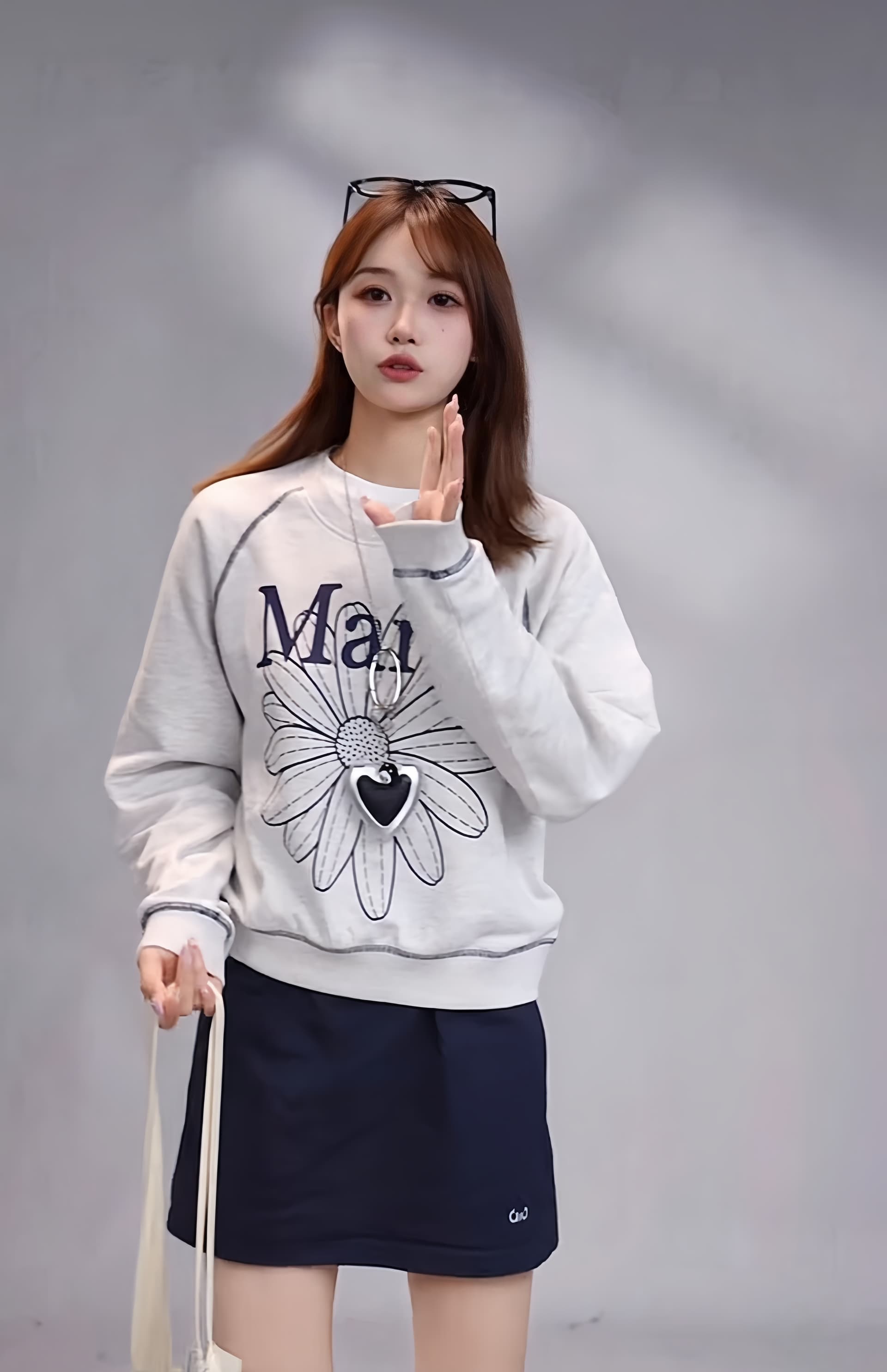 가을 새로운 데이지 프린트 라운드 넥 루즈핏 다용도 캐주얼 여성 긴팔 후드티 상세 이미지 2