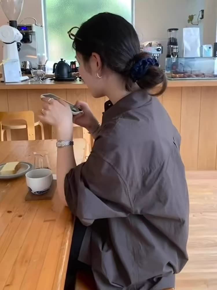한 부서 레트로 느긋한 느슨함 센스 긴팔 셔츠 여성 코트 2026 봄 가을 외부 가져 가라. 캐주얼 품격 셔츠 맨위 이미지 4