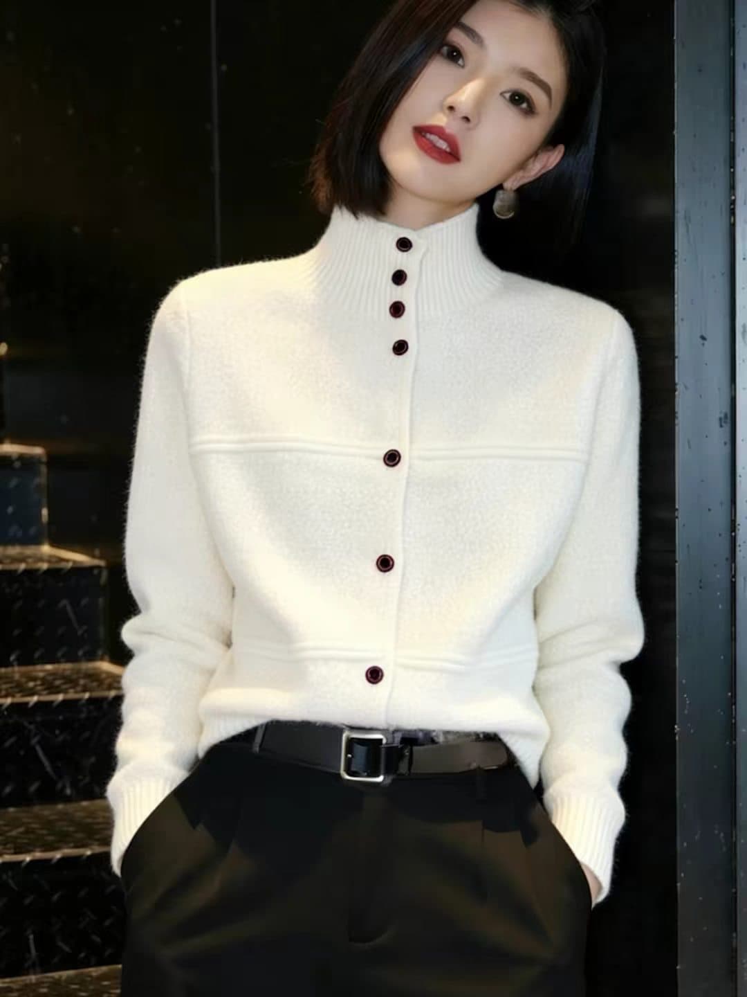 미니멀리즘 스탠드 칼라 단추 털 니트 스웨터 여성 다용도 품격 2026 새로운 이미지 2