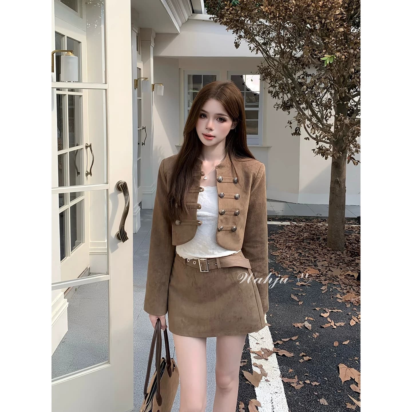 회화 솔루션 wahju 가을빛이 짙다. 이른 가을 레트로 궁정 바람 품격 슬림해 보이는 여성 코트 자수 한 마디 미니 스커트 세트 상세 이미지 4