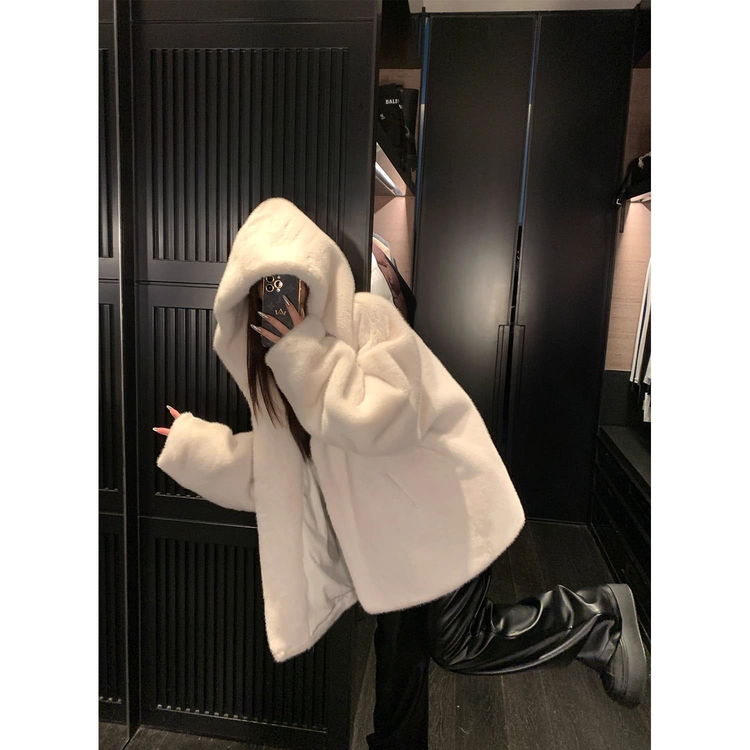 skk store 크림 스위스 볼륨 독립적 인 홈 세트 염색 사쿠라 꽃가루 환경 보호 밀라노 fall 모피 후드 여성 코트 상세 이미지 3