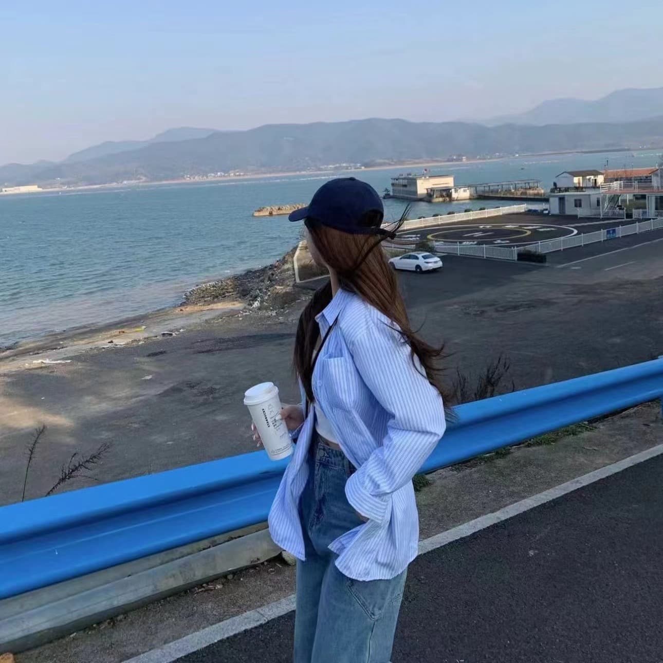 파란색 스트라이프 여성 셔츠 봄 새로운 디자인 센스 작은 대중 루즈핏 셔츠 한 부서 고유 한 Chic 긴팔 맨위 상세 이미지 1