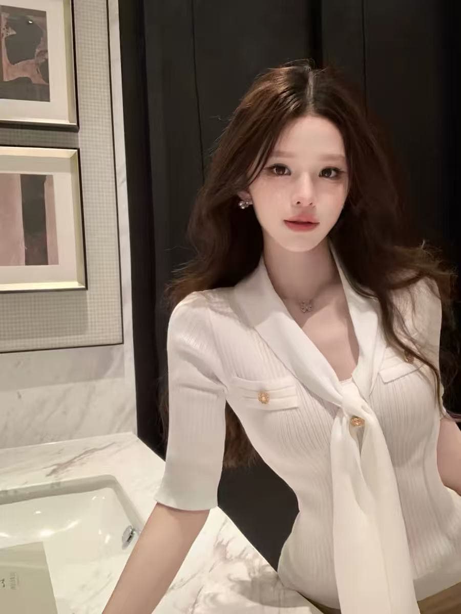 작은 샤넬 스타일 리본 V넥 중간 소매 니트 티셔츠 여성 여름 몸매 가꾸기 슬림해 보이는 기본 셔츠 다용도 긍정적 인 어깨 풀오버 맨위 이미지 3