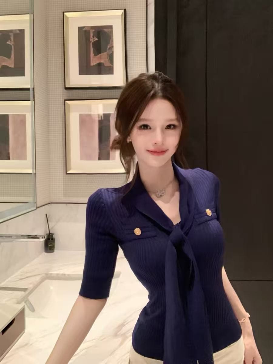 작은 샤넬 스타일 리본 V넥 중간 소매 니트 티셔츠 여성 여름 몸매 가꾸기 슬림해 보이는 기본 셔츠 다용도 긍정적 인 어깨 풀오버 맨위 상세 이미지 3