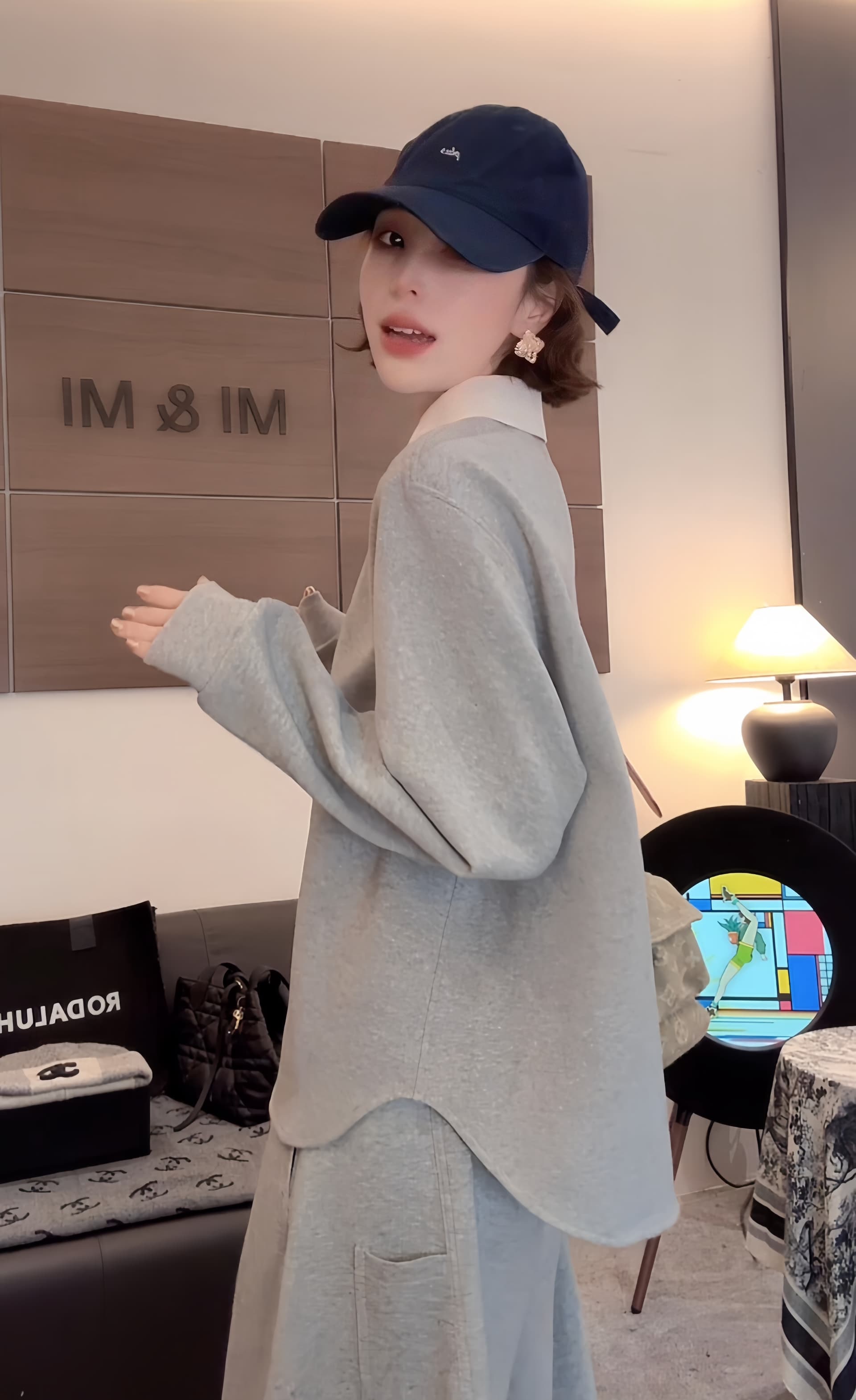 이른 가을 미니멀리즘 루즈핏 다용도 배색 베이비 칼라 캐주얼 후드티 상세 이미지 4