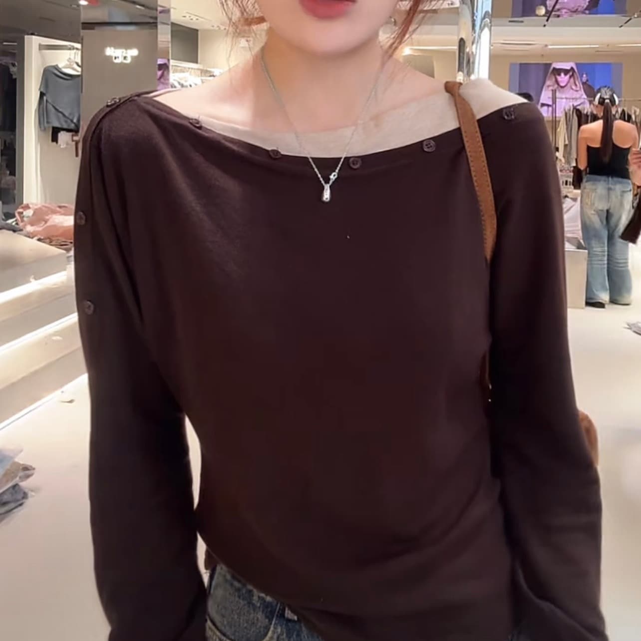 비스듬한 어깨 페이크 레이어드 만나는 여성 이른 가을 맨위 슬림해 보이는 인사이드 가져 가라. 기본 셔츠 이미지 5