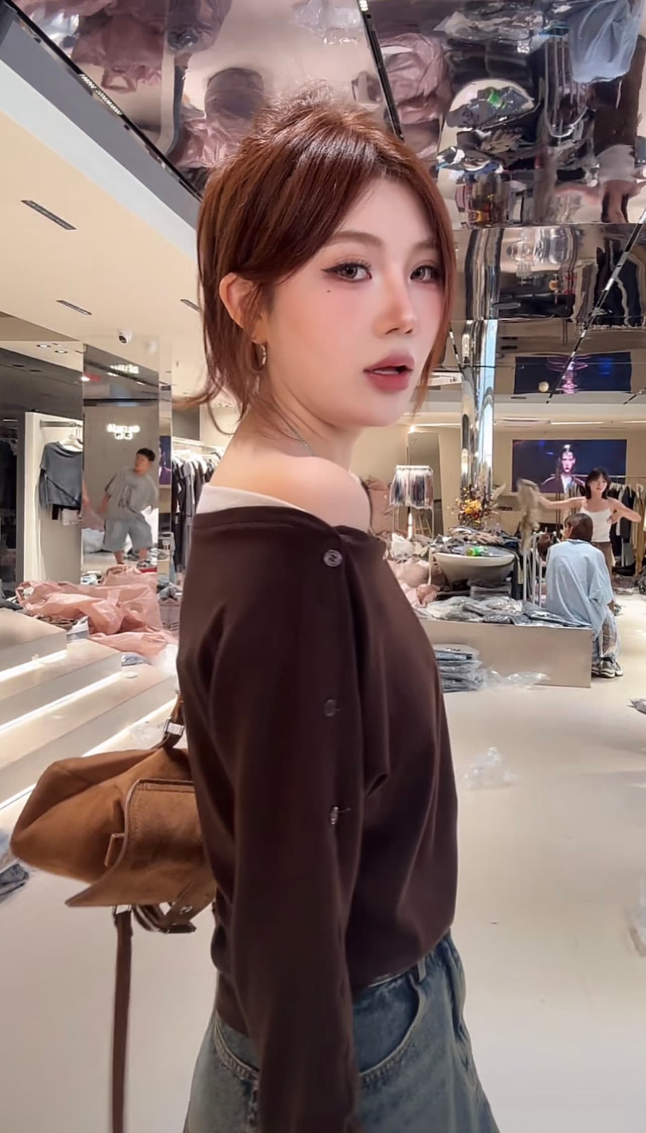 비스듬한 어깨 페이크 레이어드 만나는 여성 이른 가을 맨위 슬림해 보이는 인사이드 가져 가라. 기본 셔츠 상세 이미지 2