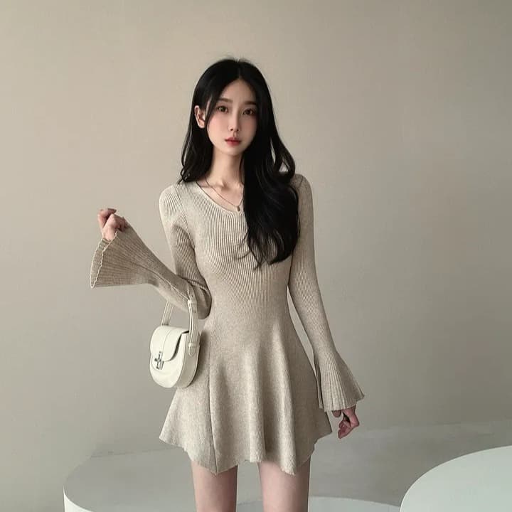 있음 선적 한국 chic 고급 센스 나팔 긴팔 품격 니트 원피스 부드러운 바람 V넥 허리 수축 한 마디 드레스