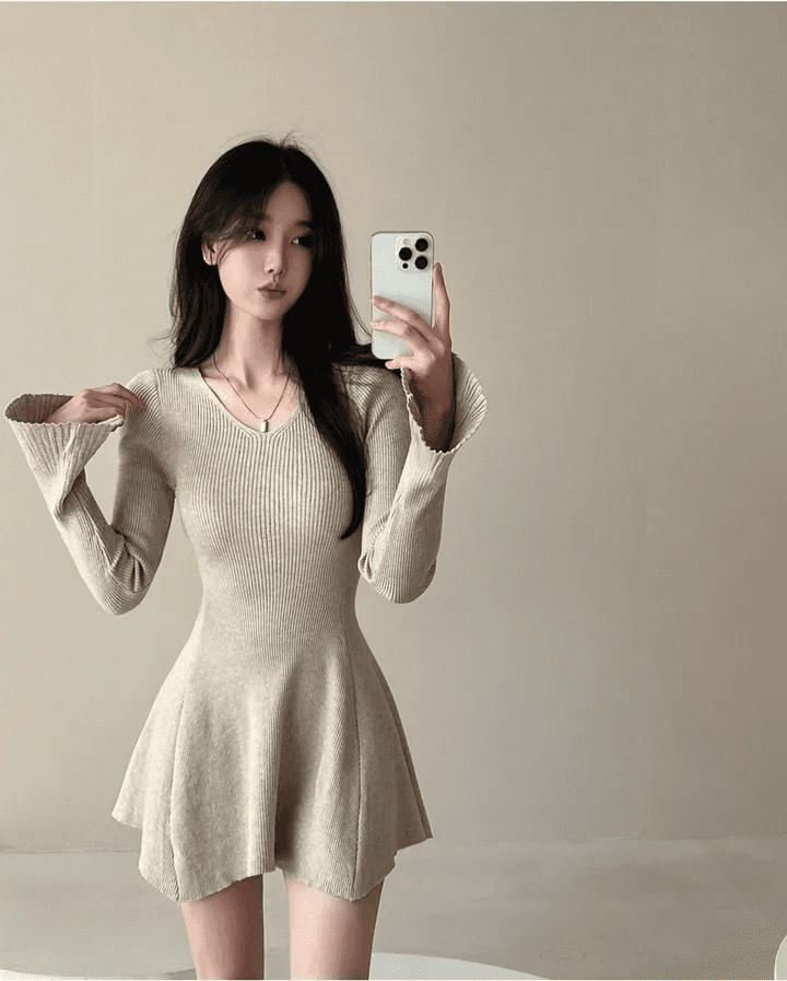 있음 선적 한국 chic 고급 센스 나팔 긴팔 품격 니트 원피스 부드러운 바람 V넥 허리 수축 한 마디 드레스 상세 이미지 6
