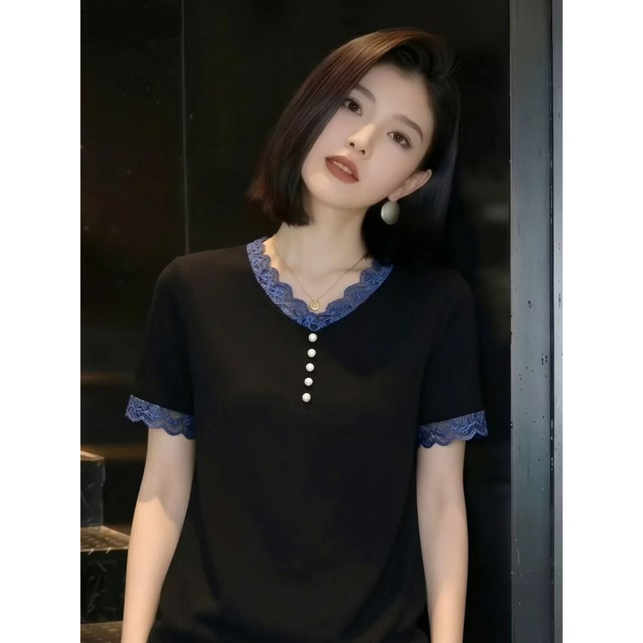 V넥 레이스 반팔 티셔츠 여성 2026 여름 새로운 슬림해 보이는 연령 감소 고급 센스 빅 사이즈 여성 의류 맨위 상세 이미지 2