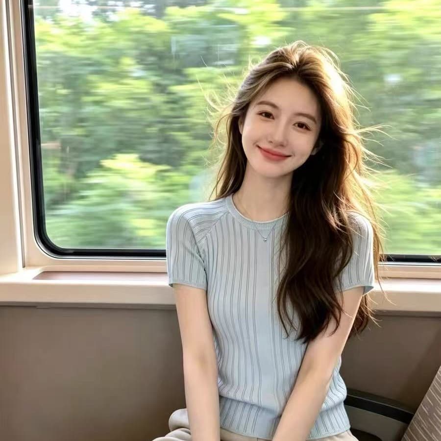 프랑스식 출퇴근 바람 세로 줄무늬 니트 스웨터 여성 여름 품격 몸매 가꾸기 슬림해 보이는 기초 섹션 파란색 티셔츠 이미지 5
