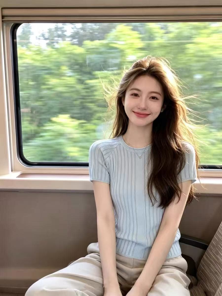 프랑스식 출퇴근 바람 세로 줄무늬 니트 스웨터 여성 여름 품격 몸매 가꾸기 슬림해 보이는 기초 섹션 파란색 티셔츠 상세 이미지 1