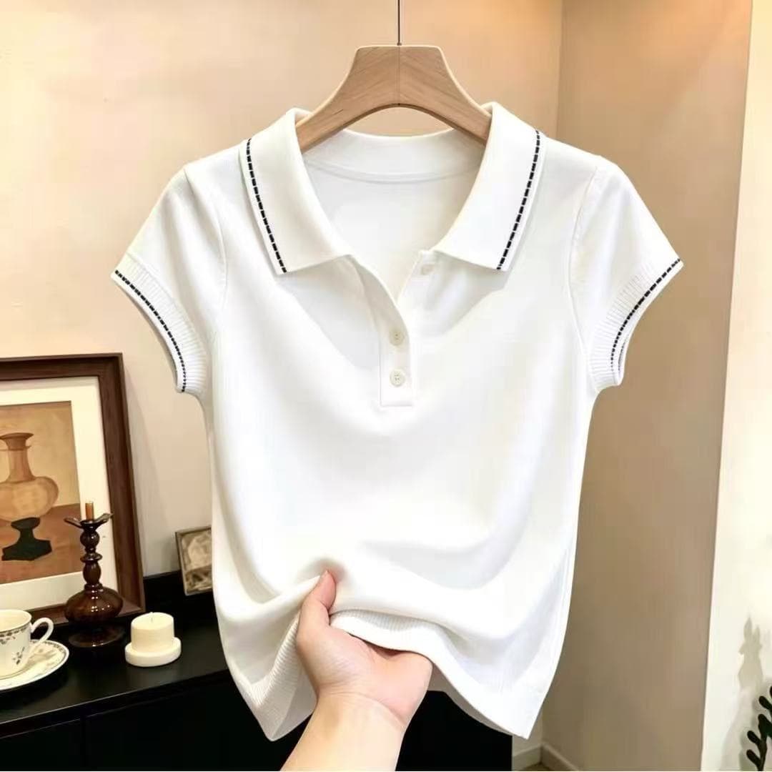 2026 여름 배색 POLO 칼라 반팔 니트 스웨터 여성 화이트 다용도 자이언트 슬림해 보이는 출퇴근 바람 디자인 센스 맨위 이미지 2