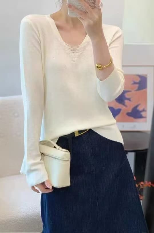 가을 새로운 한국 스타일 슬림해 보이는 표지 고기 디자인 센스 작은 대중 V넥 긴팔 인사이드 가져 가라. 스팽글 니트 기본 셔츠 맨위 이미지 3