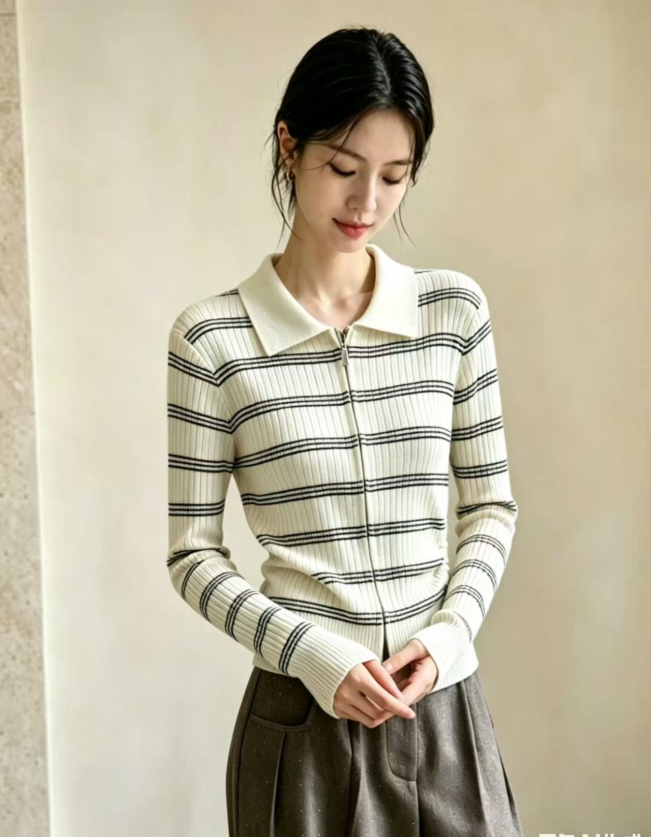 2026 가을 겨울 새로운 아메리칸 배색 스트라이프 POLO 셔츠 긴팔 티셔츠 여성 루즈핏 레트로 출퇴근 니트 맨위 상세 이미지 4