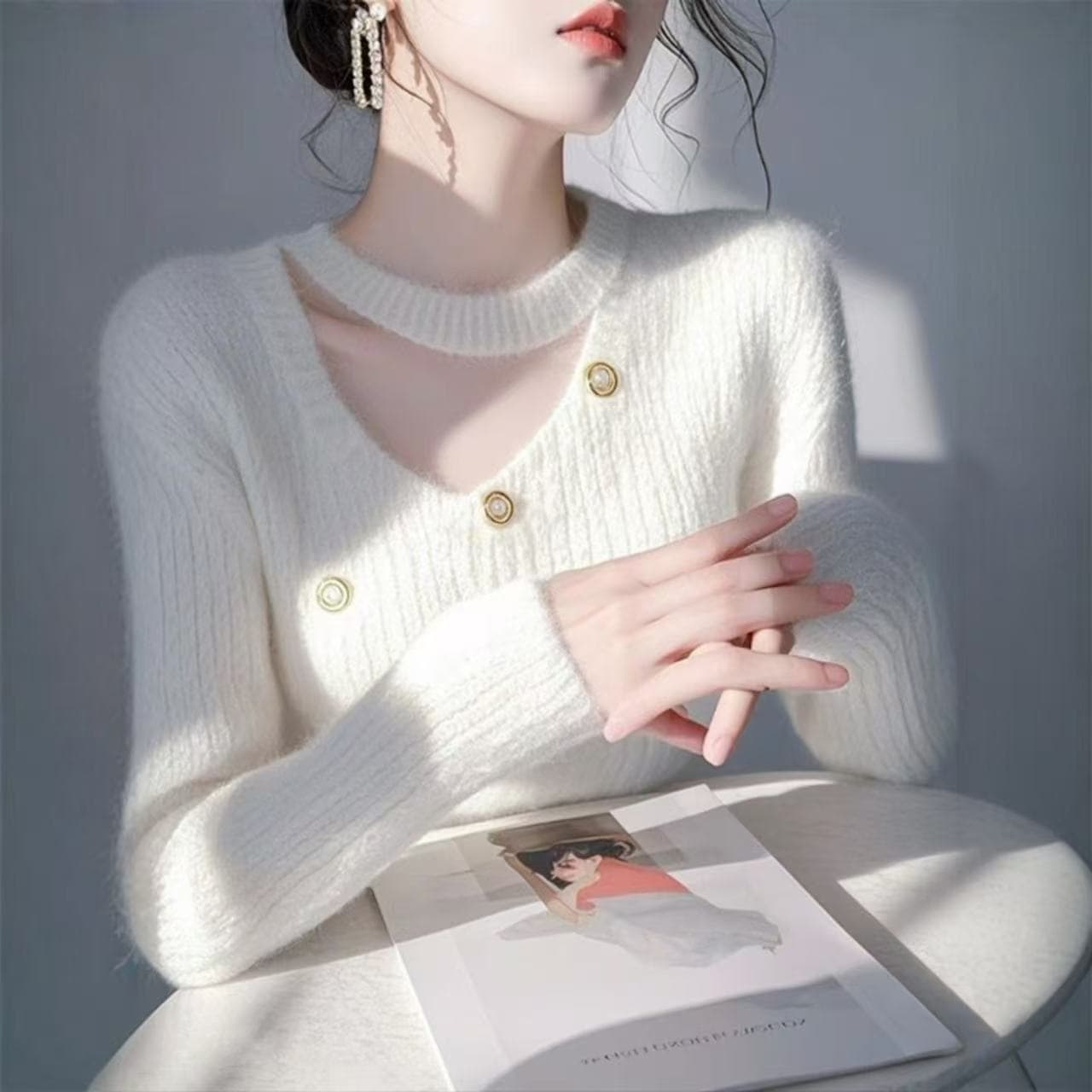2026 가을 겨울 고유 한 Chic 홀로우 아웃 행침 목 스웨터 니트 스웨터 여성 디자인 센스 작은 대중 슈퍼 잘 생긴 길다 상세 이미지 4
