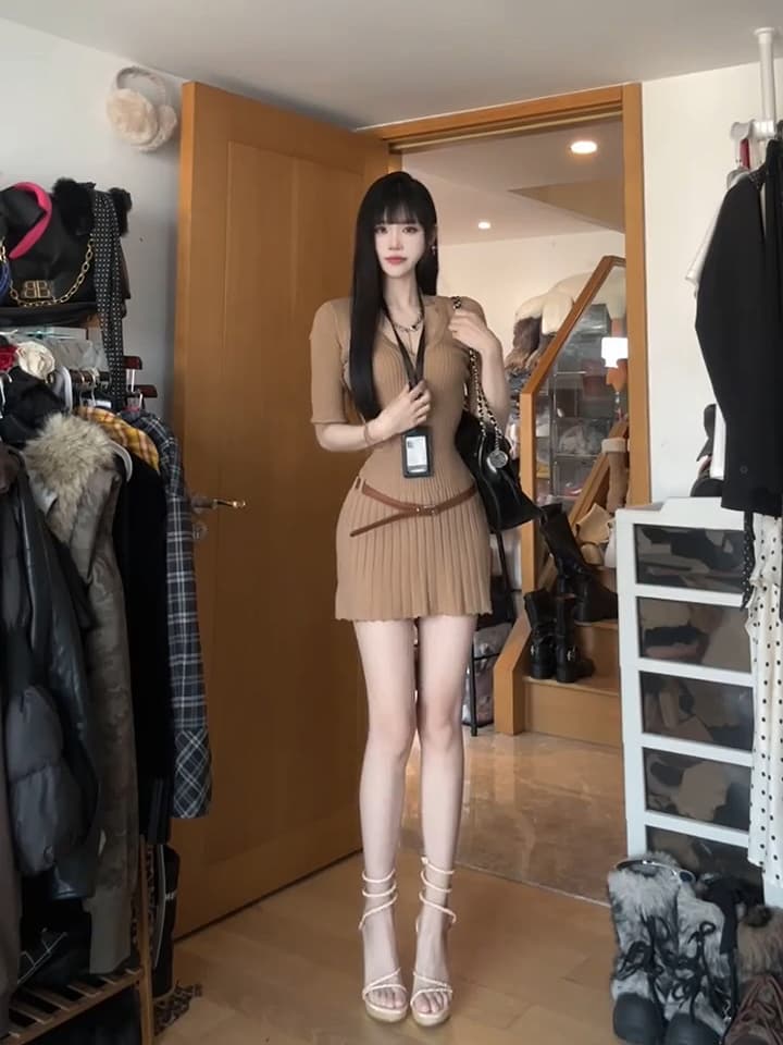 있음 도착 봄 여름 보내기 벨트 V넥 중간 소매 벨트 니트 원피스 여성 핫걸 몸매 가꾸기 슬림해 보이는 플리츠 니트 미니 스커트 상세 이미지 1