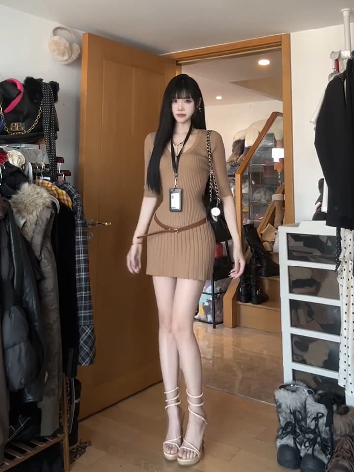 있음 도착 봄 여름 보내기 벨트 V넥 중간 소매 벨트 니트 원피스 여성 핫걸 몸매 가꾸기 슬림해 보이는 플리츠 니트 미니 스커트 상세 이미지 4
